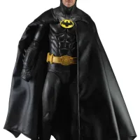 FIGURA NECA DC COMICS BATMAN 1989 MICHAEL KEATON